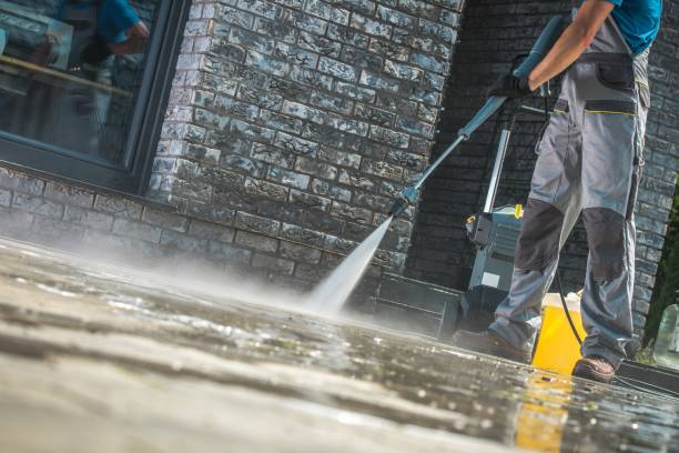 Best Driveway Pressure Washing  in Lake Stickney, WA